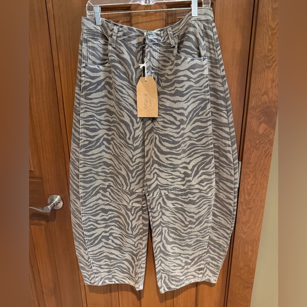 Listicle Gray and Cream Barrel Striped Pants